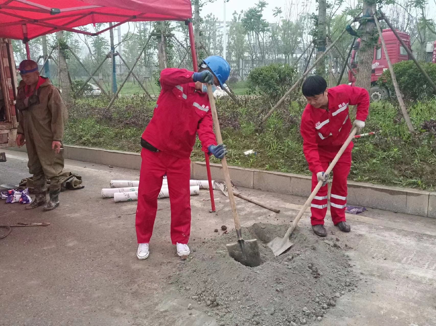 襄州管道疏通哪家好】及时进行市政管道清淤